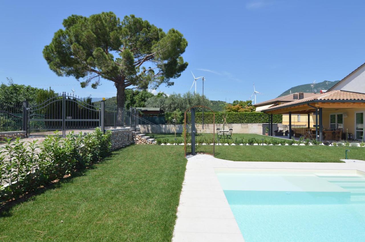 Rivoli Veronese Agriturismo Pepe Rosa מראה חיצוני תמונה
